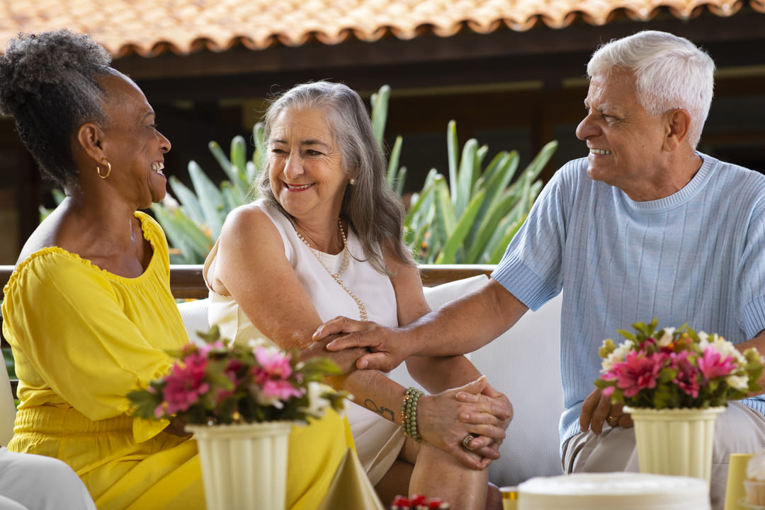 front-view-family-celebrating-birthday-together (2)